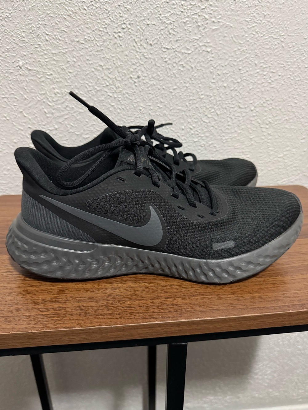 Nike Women’s Revolution 5 running shoes